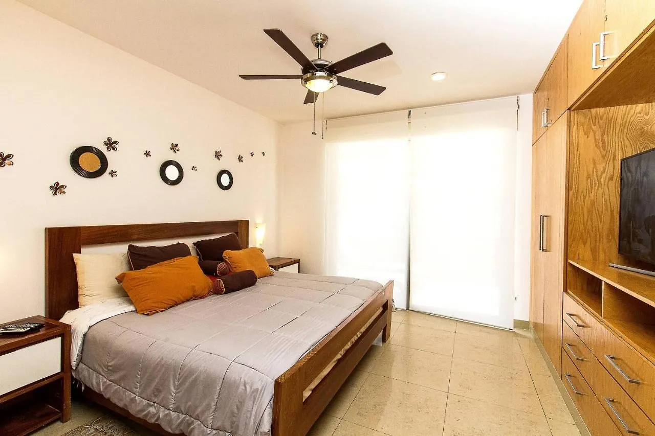 Breathtaking 2 Bedroom, Private Terrace Bbq Playa del Carmen Mexico