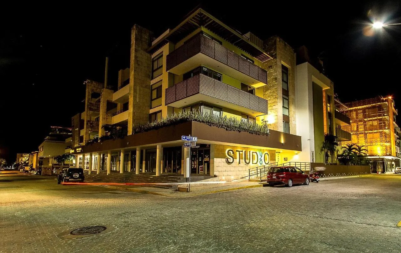 Breathtaking 2 Bedroom, Private Terrace Bbq Playa del Carmen Apartment